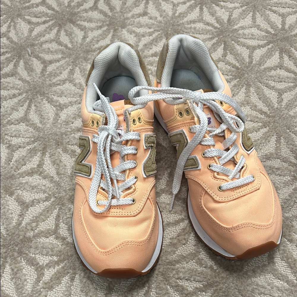 New Balance Women's Sneakers in Peach and Gold